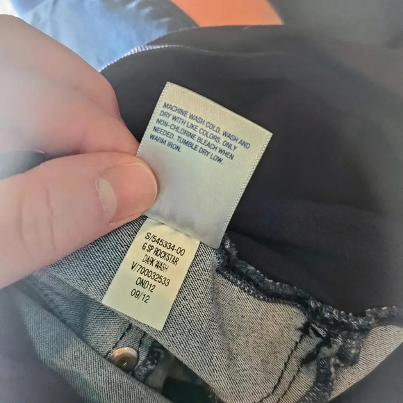 Old Navy Dark Wash Maternity Jeans Size 6 EUC - Picture 12 of 13